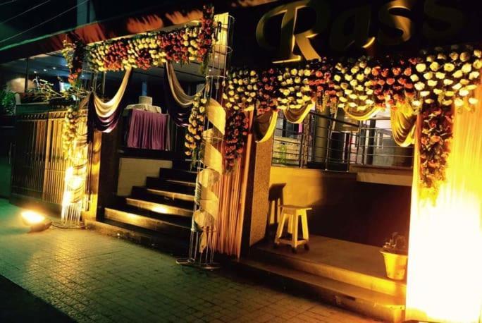 Rass Hotel Kanpur Dış mekan fotoğraf