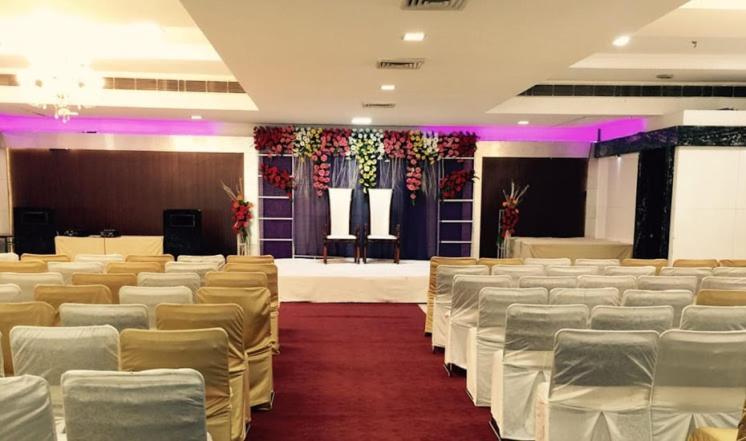 Rass Hotel Kanpur Dış mekan fotoğraf