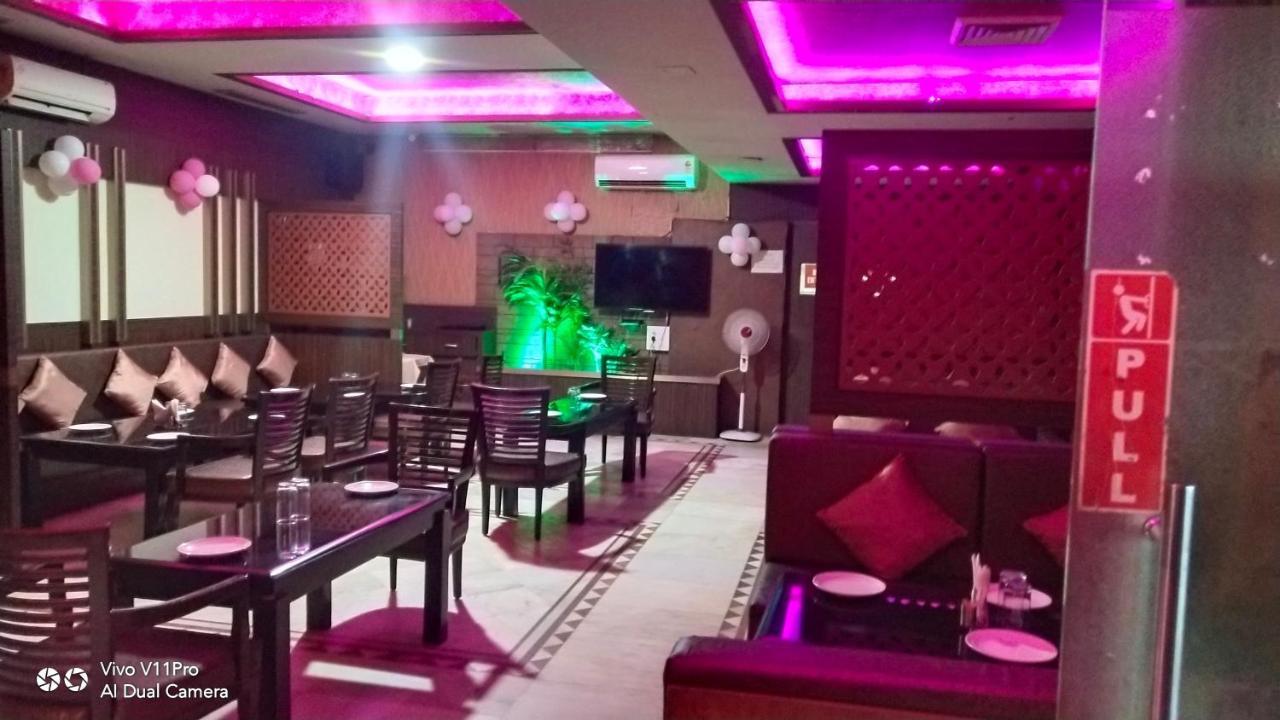 Rass Hotel Kanpur Dış mekan fotoğraf