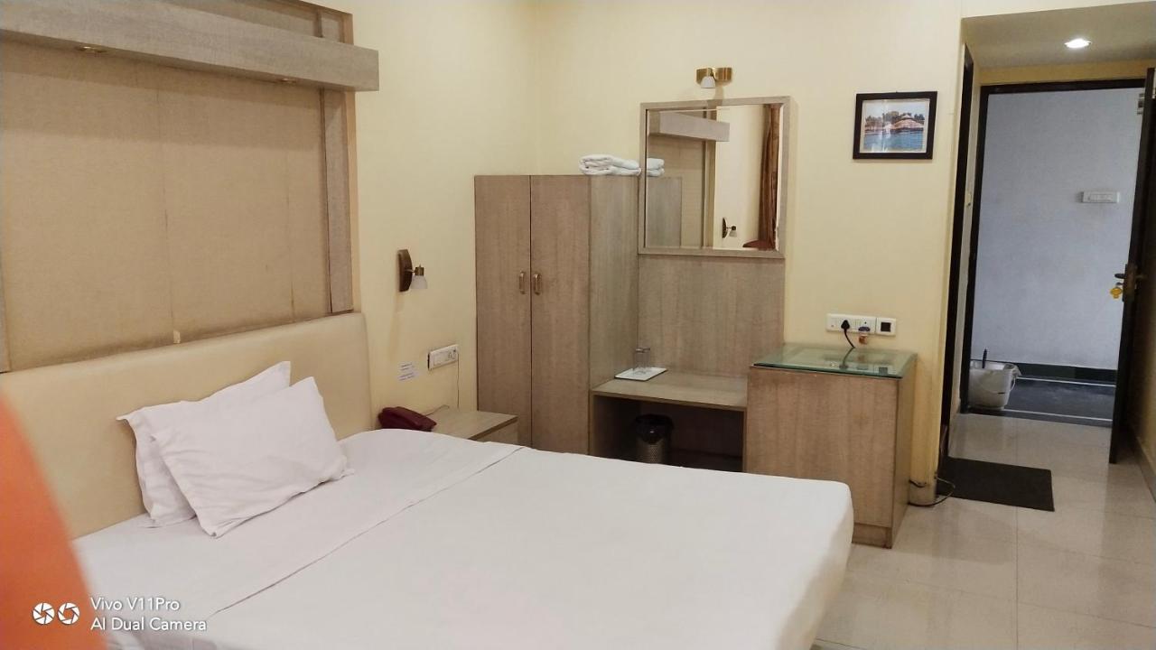 Rass Hotel Kanpur Dış mekan fotoğraf
