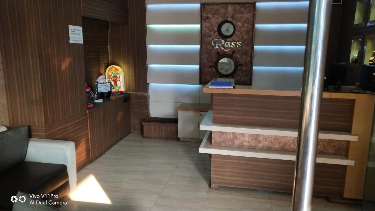 Rass Hotel Kanpur Dış mekan fotoğraf